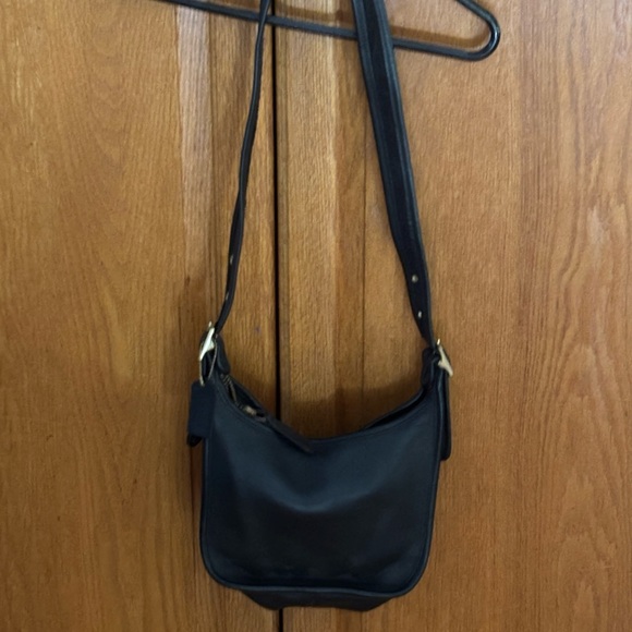 Extremely rare made in USA Coach Black Leather Crossbody Bag - Picture 7 of 12